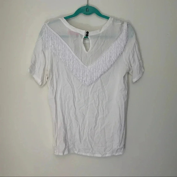 Otis & Maclain white fringe short sleeve top Small - Picture 4 of 6